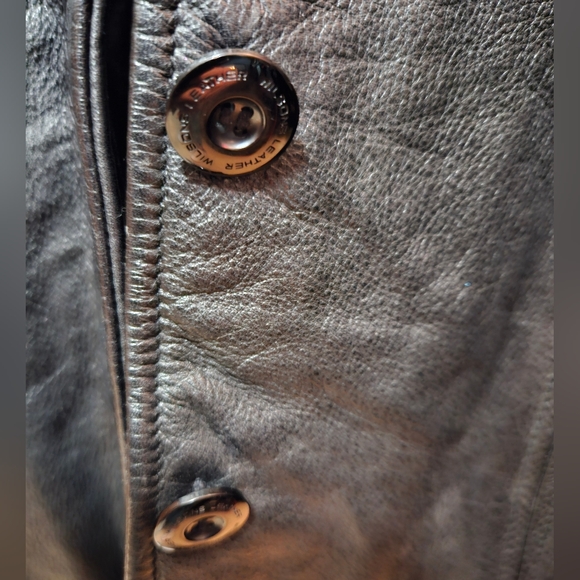 Wilson's Leather jacket. Womens size med. - Picture 4 of 8